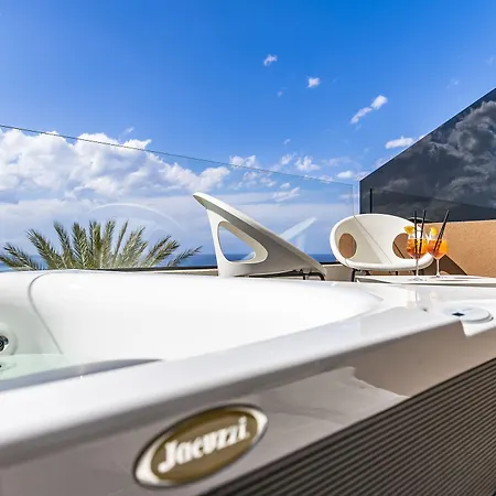 Costa Hotel