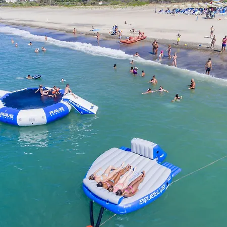 فندق Costa تْشيفالو